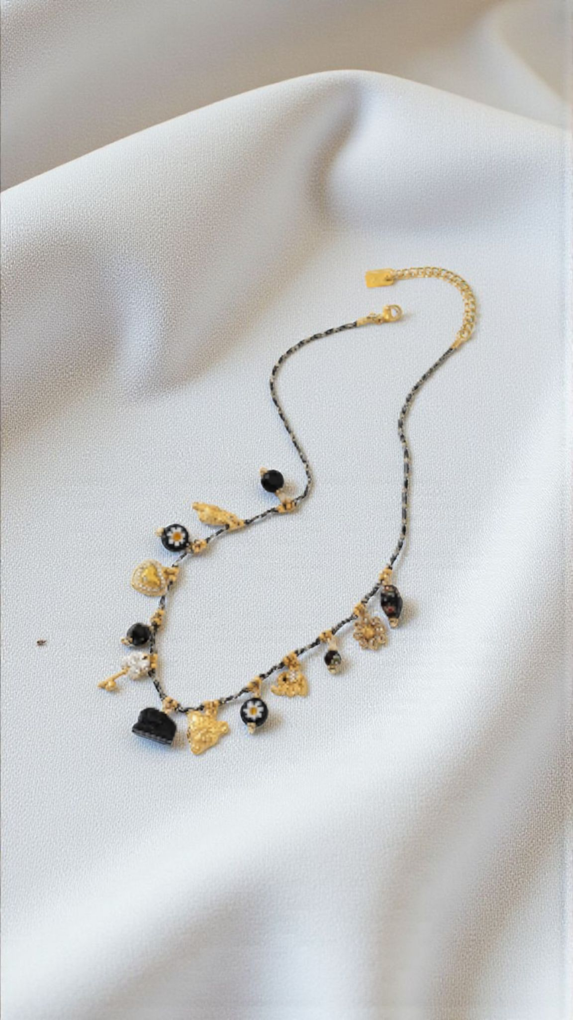 collier nocturne dore